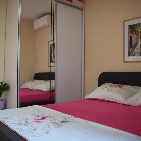Apartman Gabriel Podgora Esterno foto