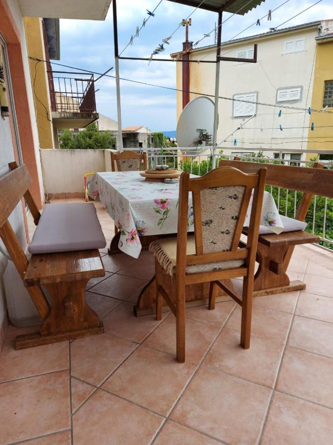 Apartman Gabriel Podgora Esterno foto
