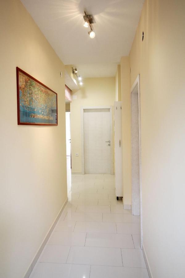 Apartman Gabriel Podgora Esterno foto