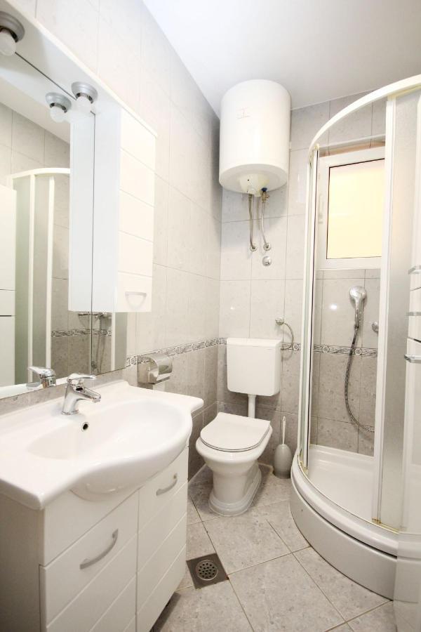 Apartman Gabriel Podgora Esterno foto